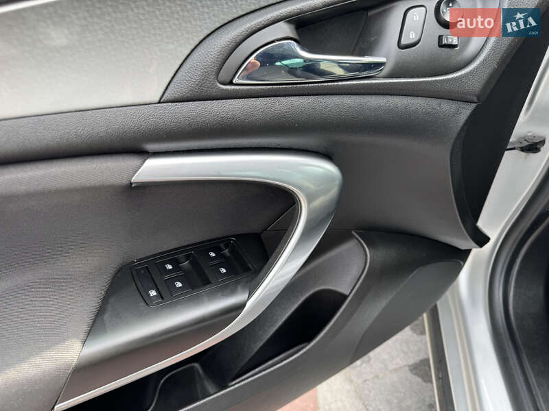 Универсал Opel Insignia 2015 в Хусте