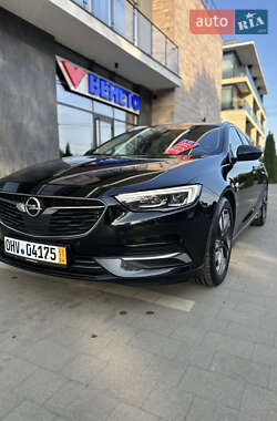 Универсал Opel Insignia 2019 в 