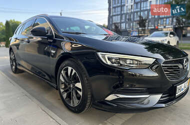 Универсал Opel Insignia 2019 в 