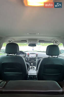 Универсал Opel Insignia 2014 в 
