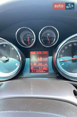 Универсал Opel Insignia 2013 в 
