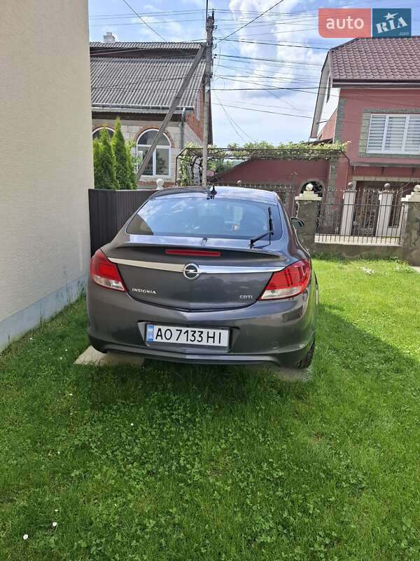 Лифтбек Opel Insignia 2012 в Грушево фото 2 Лифтбек Opel Insignia 2012 в Грушево