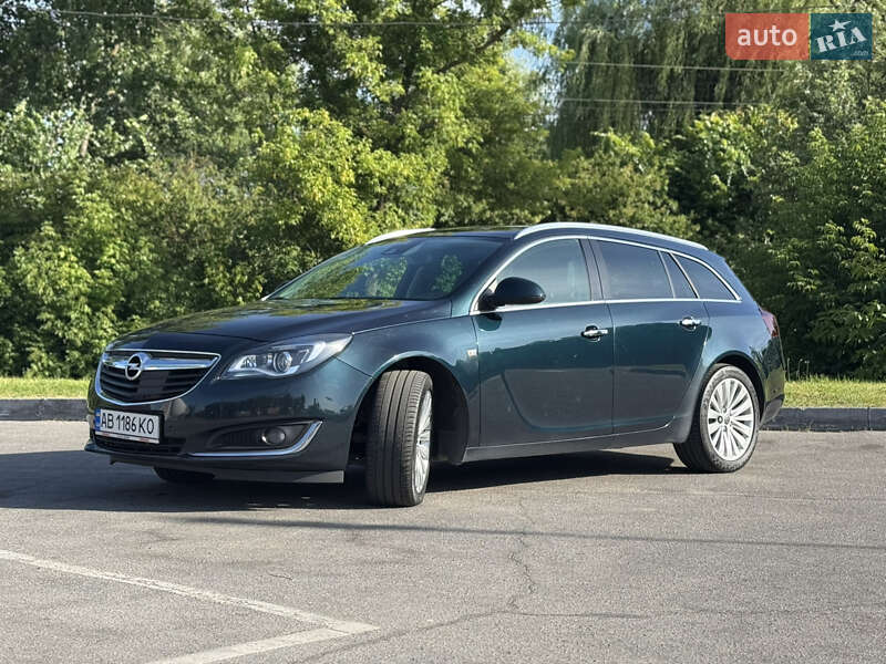 Универсал Opel Insignia 2014 в 