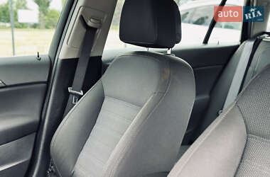 Универсал Opel Insignia 2009 в 