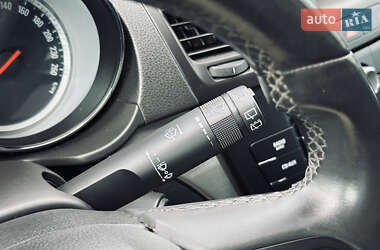 Универсал Opel Insignia 2009 в 