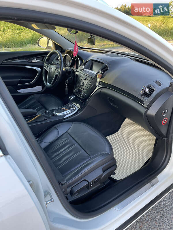 Универсал Opel Insignia 2011 в Львове
