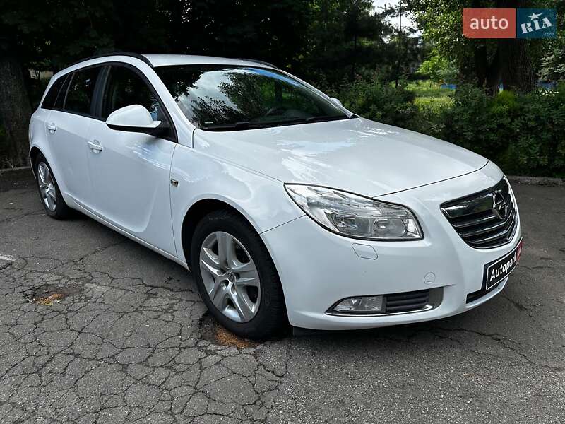Універсал Opel Insignia 2013 в Києві