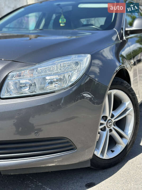 Седан Opel Insignia 2009 в 