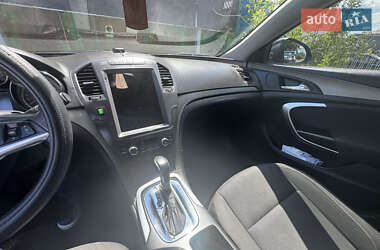 Универсал Opel Insignia 2012 в 