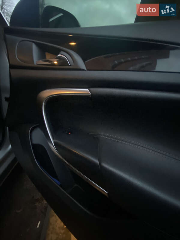 Седан Opel Insignia 2013 в Одесі