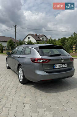 Універсал Opel Insignia 2021 в Чернівцях