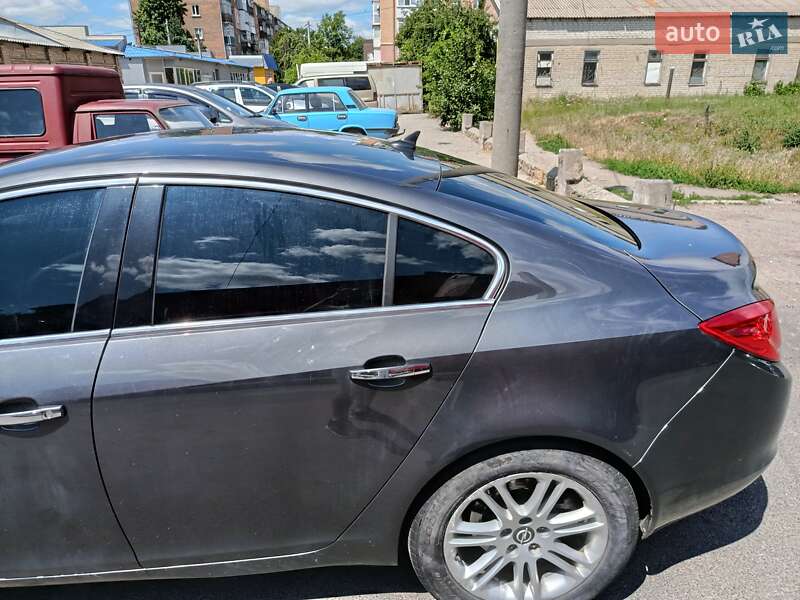 Седан Opel Insignia 2010 в Знаменке
