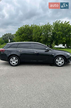 Универсал Opel Insignia 2014 в 