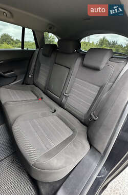 Универсал Opel Insignia 2014 в 