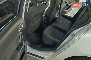 Универсал Opel Insignia 2010 в 