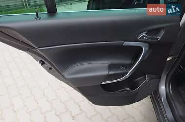 Универсал Opel Insignia 2009 в 