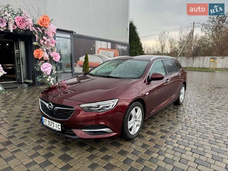 Универсал Opel Insignia 2018 в 