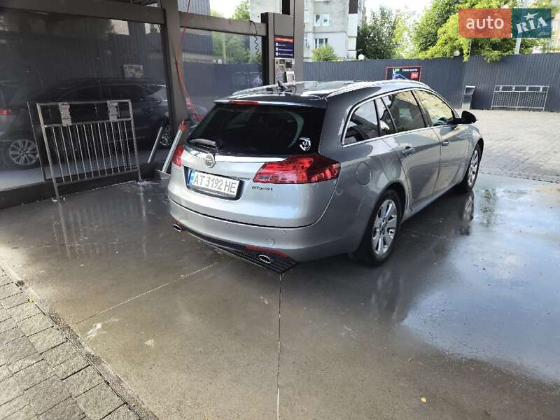 Универсал Opel Insignia 2013 в Ивано-Франковске