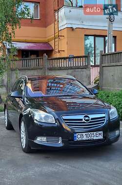 Універсал Opel Insignia 2010 в Чернігові