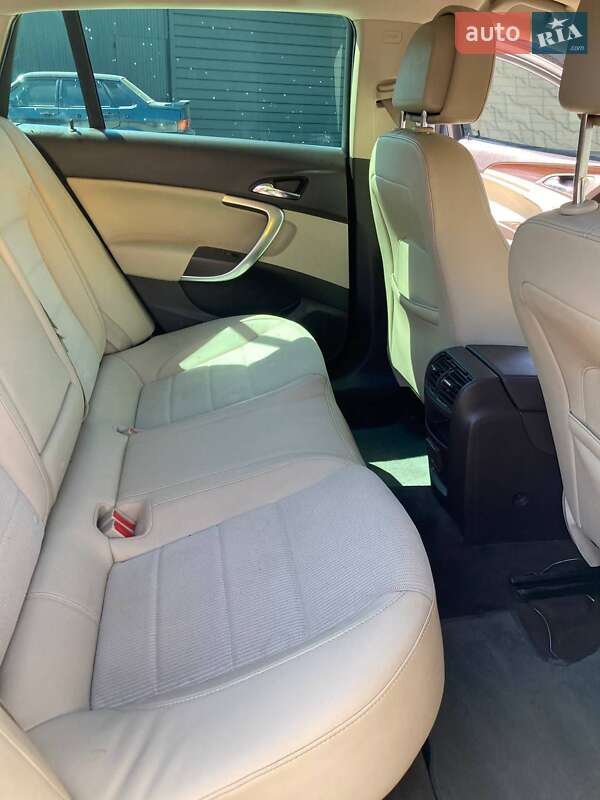 Универсал Opel Insignia 2009 в Смыге