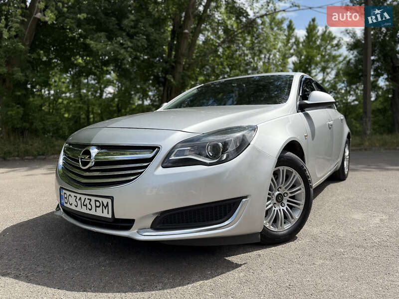 Седан Opel Insignia 2014 в Львове