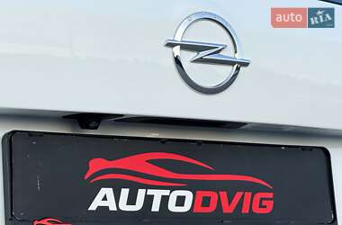 Универсал Opel Insignia 2022 в 