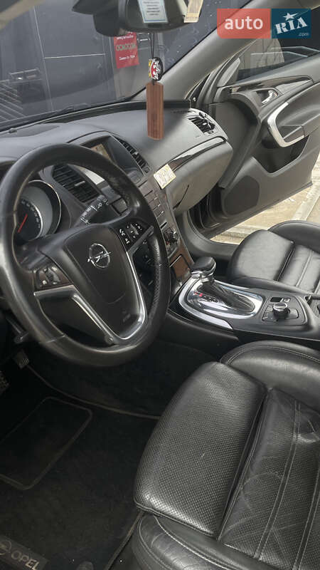 Універсал Opel Insignia 2011 в Тернополі