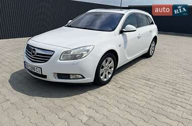 Універсал Opel Insignia 2012 в Летичіві
