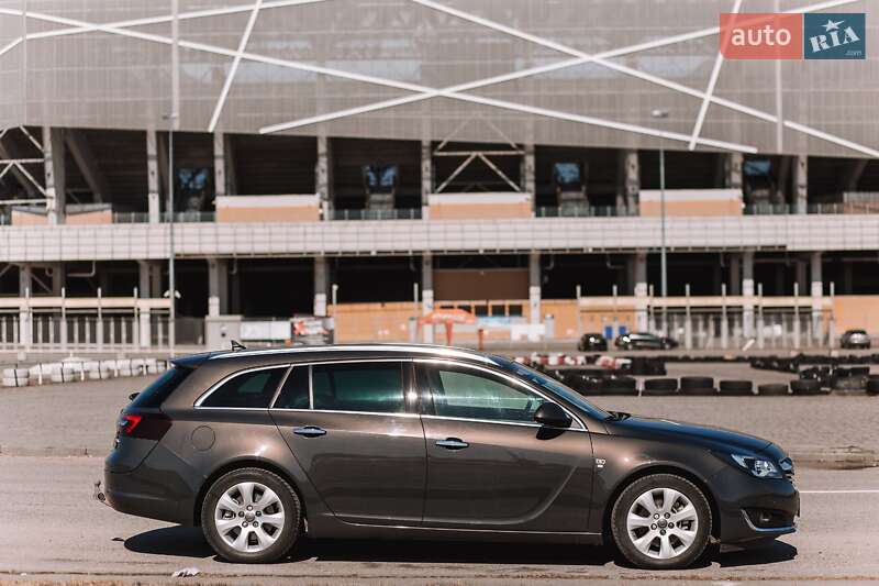 Универсал Opel Insignia 2015 в Львове