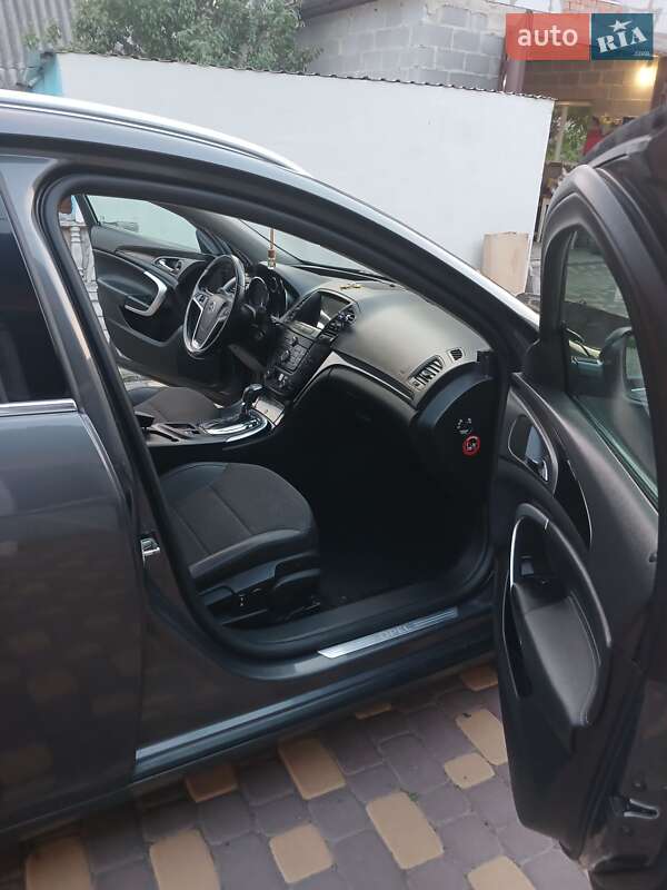 Універсал Opel Insignia 2011 в Могилів-Подільському