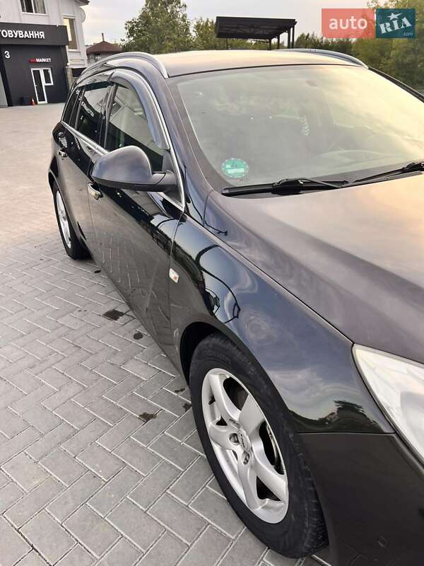 Універсал Opel Insignia 2010 в Сокалі