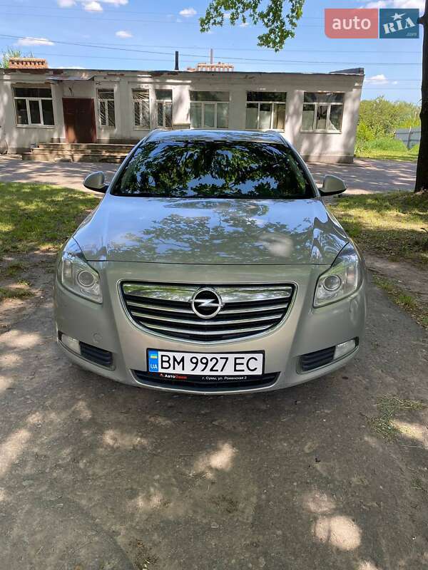 Универсал Opel Insignia 2012 в 