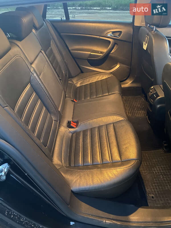 Універсал Opel Insignia 2015 в Сумах