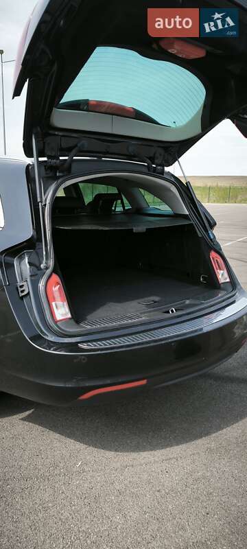 Універсал Opel Insignia 2014 в Рівному