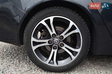 Универсал Opel Insignia 2013 в 
