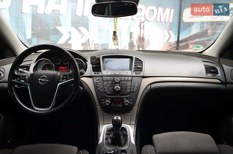 Универсал Opel Insignia 2013 в Киеве