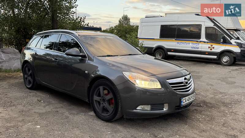Универсал Opel Insignia 2012 в Киеве