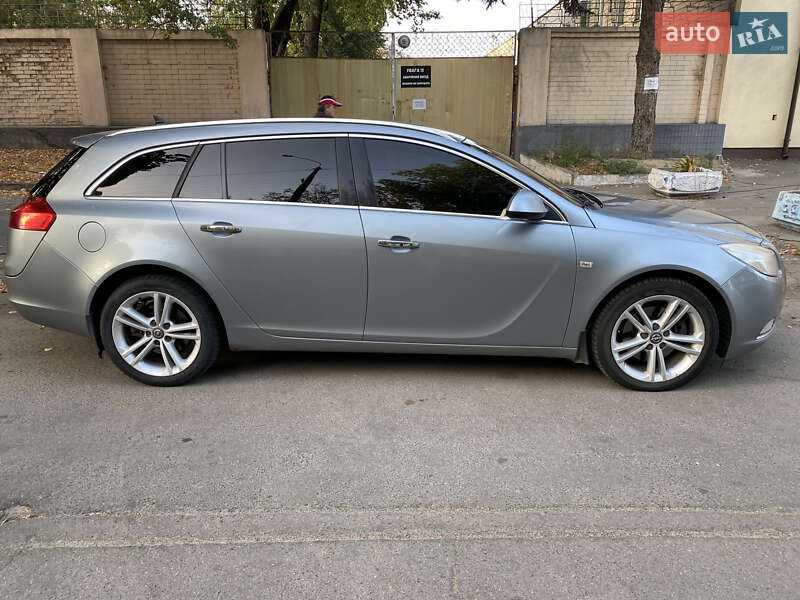 Универсал Opel Insignia 2010 в Киеве
