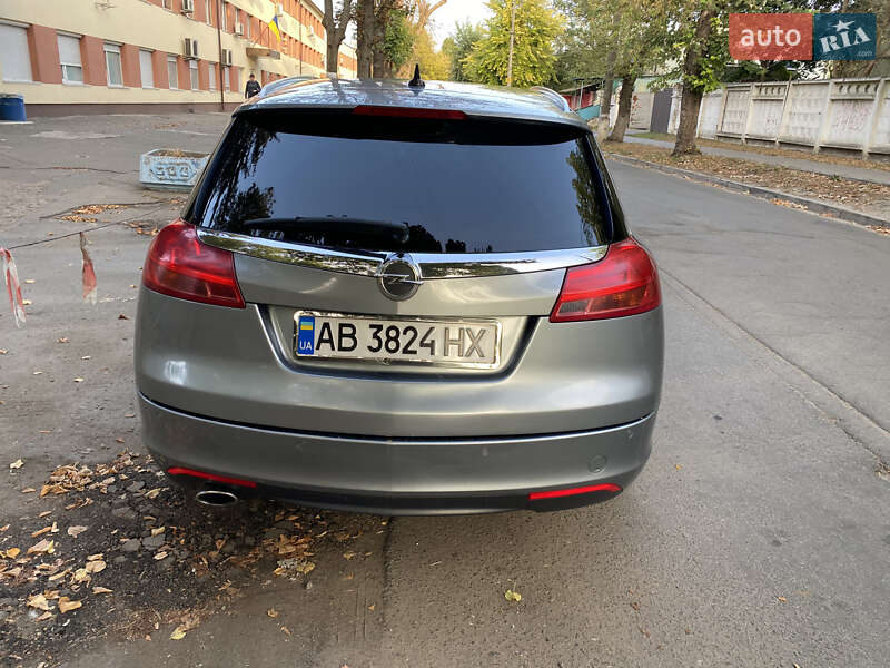 Универсал Opel Insignia 2010 в Киеве