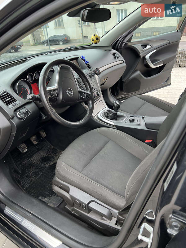 Универсал Opel Insignia 2011 в Львове