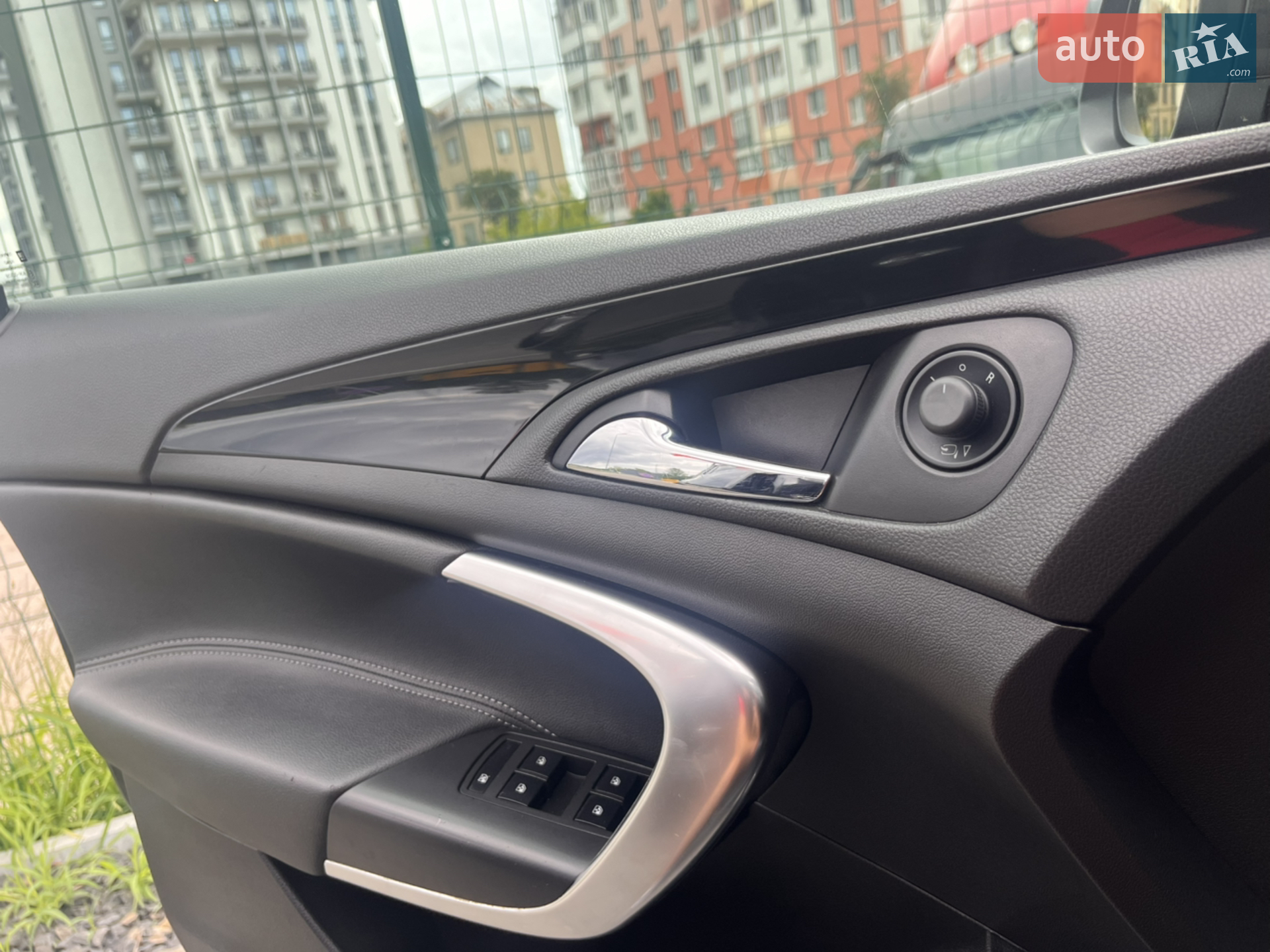 2011 Opel Insignia - мініатюра 38