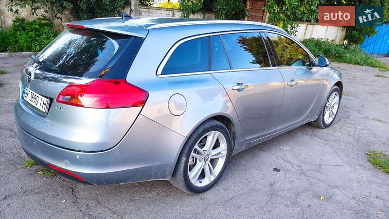 Opel Insignia 2011