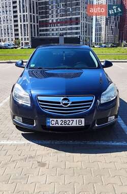 Седан Opel Insignia 2010 в Києві