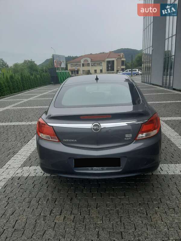 Ліфтбек Opel Insignia 2012 в Хусті