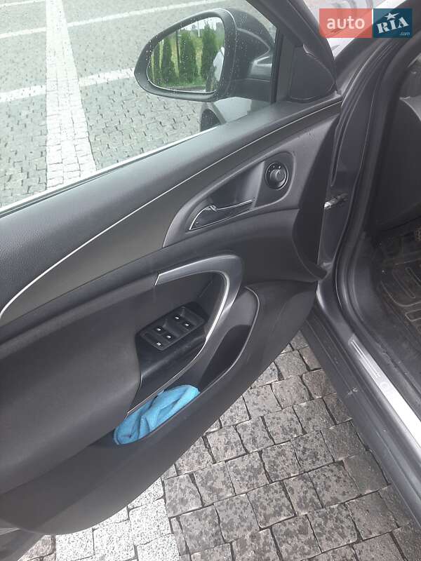 Ліфтбек Opel Insignia 2012 в Хусті