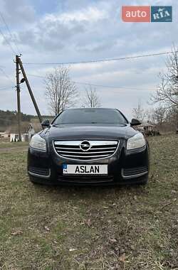 Седан Opel Insignia 2010 в Маневичах