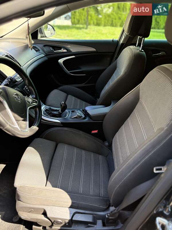 Универсал Opel Insignia 2015 в Львове