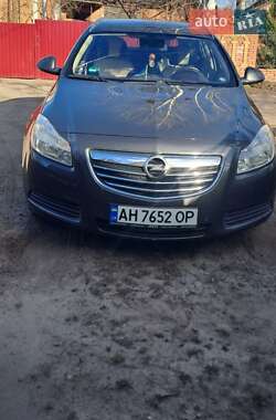 Универсал Opel Insignia 2010 в Славянске