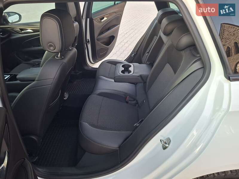 Універсал Opel Insignia 2021 в Тернополі