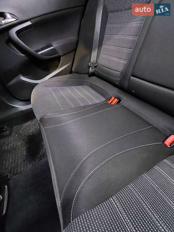 Універсал Opel Insignia 2014 в Жовтих Водах фото 4 Універсал Opel Insignia 2014 в Жовтих Водах